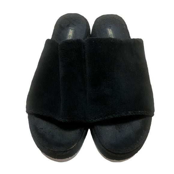 Jane and the shoe Jenny black fuzzy faux fur platform sandals - Picture 4 of 10